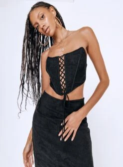 Princess Polly Eilian Corset Black -Princess Polly Sales 0 modelinfo ayaana us2 3f5756e2 1eca 4bd2 aae0 055edb302432