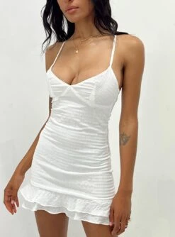 Princess Polly Arsia Mini Dress White 13 Princess Polly Arsia Mini Dress White -Princess Polly Sales 0 modelinfo jenaya us2 b87590c1 926f 45a6 8578 d0bb7c874575