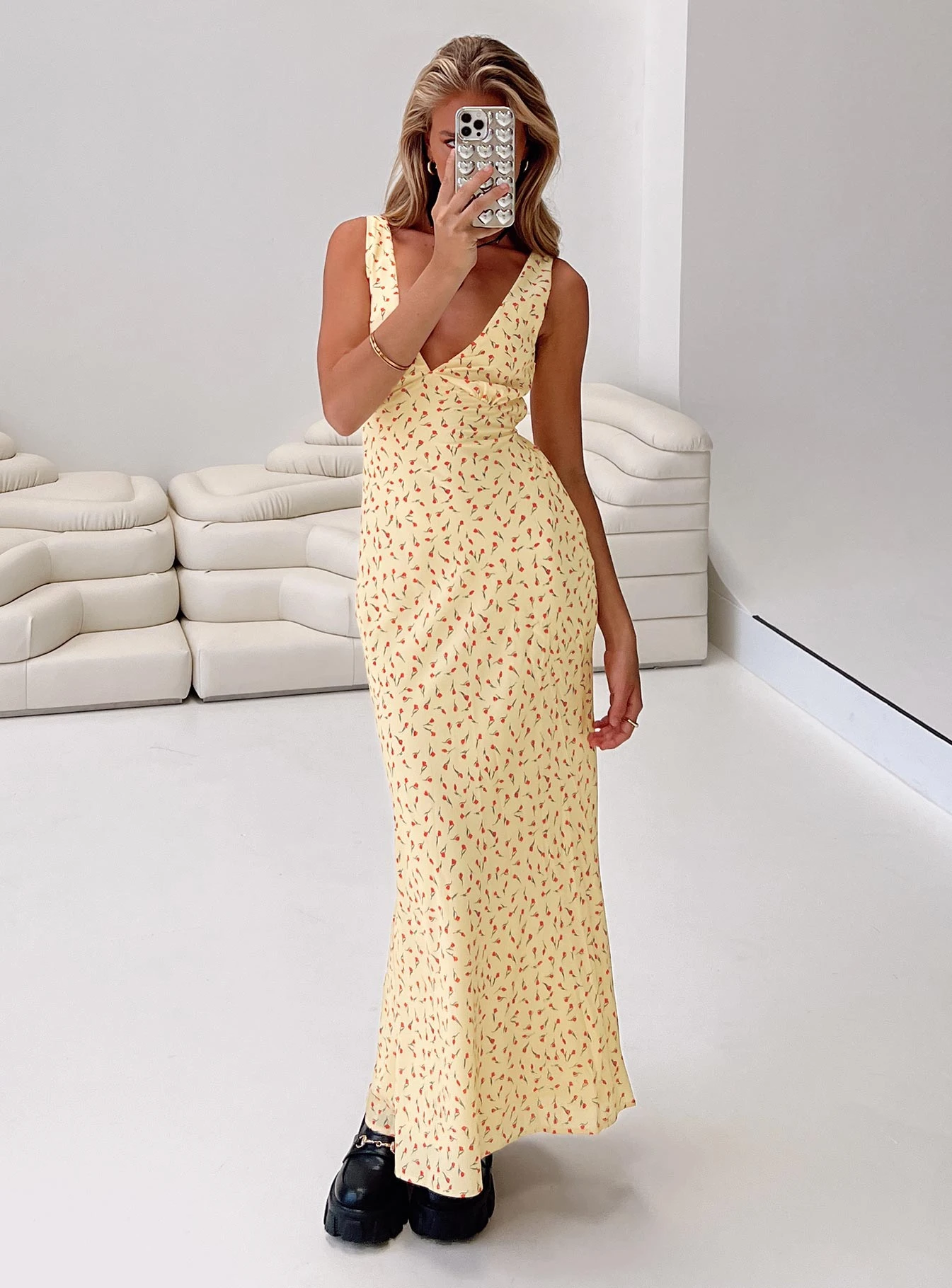 Princess Polly Nellie Maxi Dress Yellow / Red Floral 1 Princess Polly Nellie Maxi Dress Yellow / Red Floral
