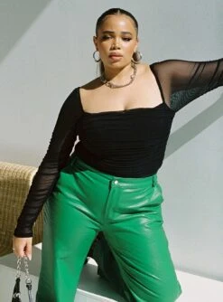 Delany Bodysuit Black Curve -Princess Polly Sales 1 modelinfo Miccy us14 763c68bc 40a3 4240 9cd6 fc93a5cae13d