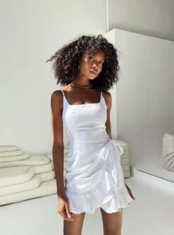 Cottage Hill Mini Dress White Satin -Princess Polly Sales 1 modelinfo alexa us2 236b6eaf e925 4248 bab0 22c6b6740e37