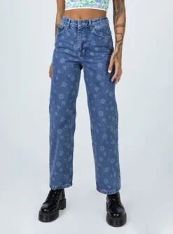 The Ragged Priest Daisy Denim Jeans -Princess Polly Sales 1 modelinfo emma leigh us4 2