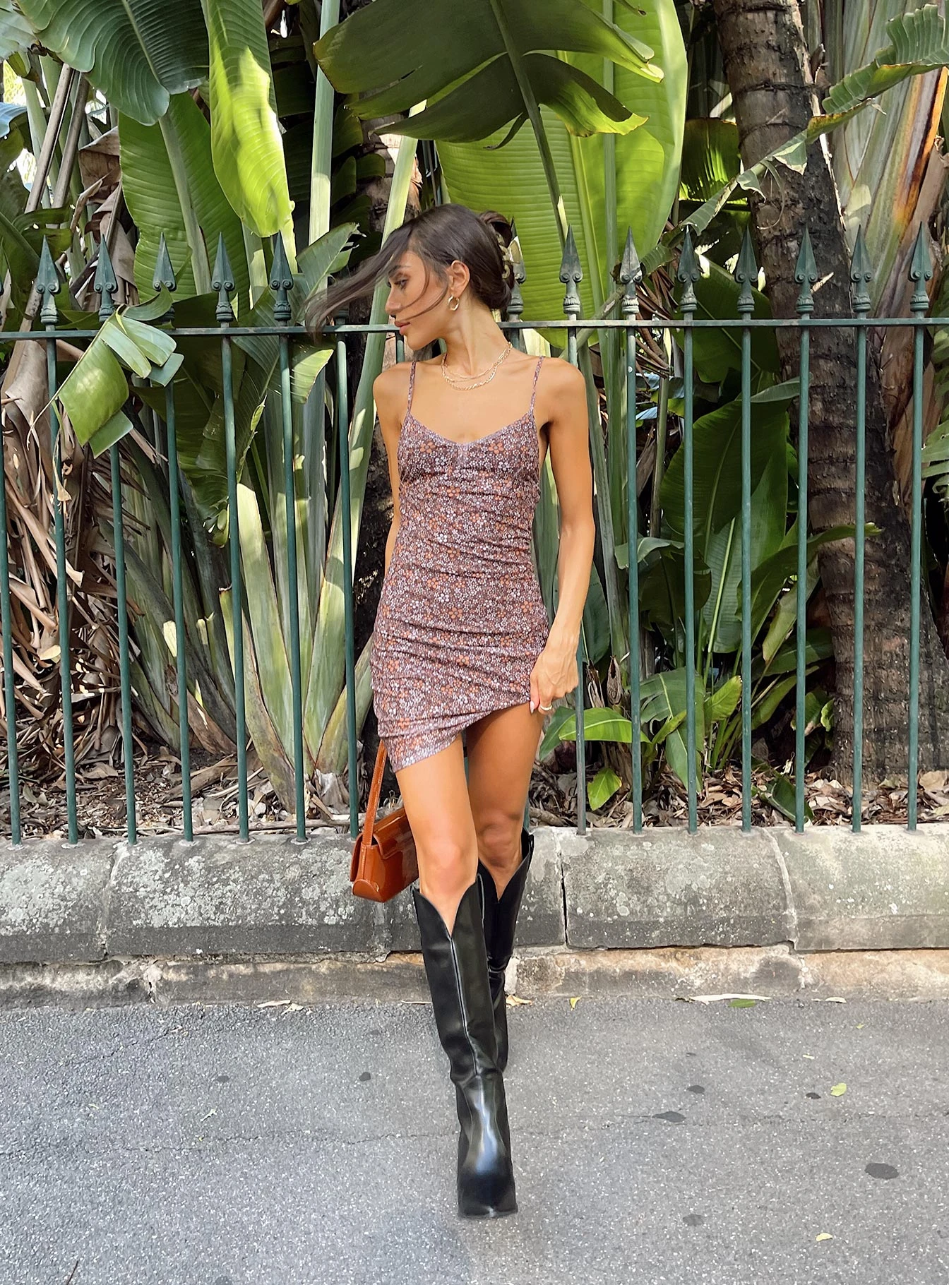 Motel Tintin Dress Flower Garden Brown 1 Motel Tintin Dress Flower Garden Brown