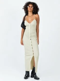 Casa Maxi Dress Cream -Princess Polly Sales 2 modelinfo Cindy us4 c0a2a87a 04d5 466d 910a c92d7e07ddb5