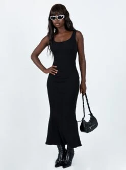Smythe Maxi Dress Black -Princess Polly Sales 2 modelinfo Cynthia us4 6423f3a2 67fa 48eb bc61 ad2e42788642
