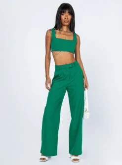 Princess Polly Huxley Set Green -Princess Polly Sales 2 modelinfo Feturi us2 4c1ad2d3 fdf0 4a3a b2a6 fb738b47ab80