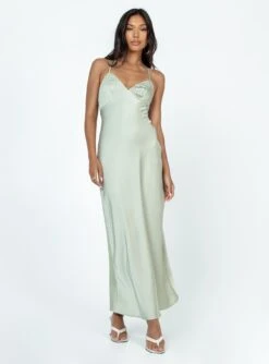 Princess Polly Dennings Maxi Dress Sage -Princess Polly Sales 2 modelinfo Vivien us4 506c8529 b18b 4966 82af 1c03d381630e