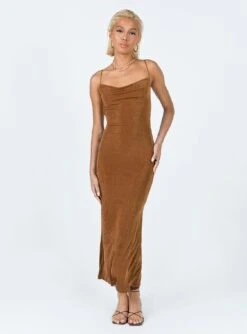 Princess Polly Emma Maxi Dress Brown -Princess Polly Sales 2 modelinfo casandra us2 3004577e 513d 467a 8f82 609fe04fe3c6