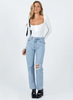 Princess Polly Ballard Long Sleeve Bodysuit White -Princess Polly Sales 2 modelinfo cathlin us2 bd6eaddc 07c4 4ebc 9473 7faac71fd426