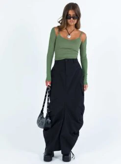 Princess Polly Hyden Long Sleeve Top Khaki -Princess Polly Sales 2 modelinfo elise us2 d6943d55 9a24 40d1 919f 26ba000737b8