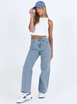 Princess Polly Tami Cargo Jeans Mid Wash Denim 9 Princess Polly Tami Cargo Jeans Mid Wash Denim -Princess Polly Sales 2 modelinfo grace us2 b339e832 13d8 4e3a 9265 c885cfb3a484