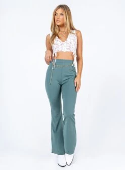 Princess Polly Fran Top White 9 Princess Polly Fran Top White -Princess Polly Sales 2 modelinfo josie us4 e7a7212d e327 4dde ac84 1d9d3901bed0