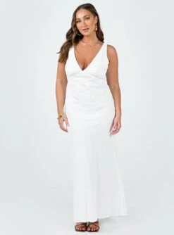 Princess Polly Nellie Maxi Dress White -Princess Polly Sales 2 modelinfo mikayla us8 839608f3 97d2 418c a3d2 97c5e9a38f25