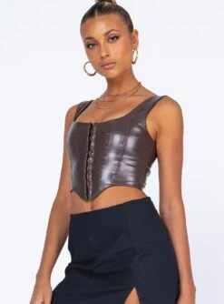 Princess Polly Tatum Top Brown 15 Princess Polly Tatum Top Brown -Princess Polly Sales 3 modelinfo Alexis us2 c835fe7b 2483 4212 aa29 62a0b396dc96