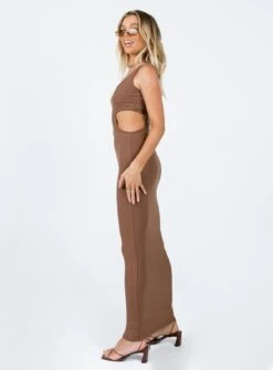 Princess Polly Alaska Maxi Dress Brown -Princess Polly Sales 3 modelinfo Alyssa us4 9b5bd261 b192 406c 947f 8a40494ac4d3