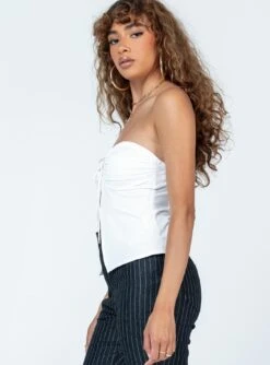 Shonda Top White -Princess Polly Sales 3 modelinfo Alyssa us4 b9462e0f bd3f 442f 892f cdbc4bc18d1e