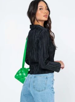 Princess Polly Elody Long Sleeve Pleated Top Black -Princess Polly Sales 3 modelinfo Ashley us4 ae86a1bf 4ed0 4ac7 b92d 3e6e93b40704