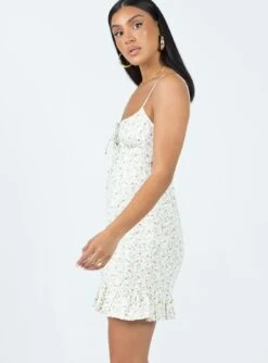 Motel Alaca Dress Pretty Petal Ivory 9 Motel Alaca Dress Pretty Petal Ivory -Princess Polly Sales 3 modelinfo Christy us2 05ec3183 59ca 4ace 9127 e0b56315cc38