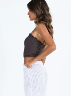 Princess Polly Pamola Strapless Top Slate -Princess Polly Sales 3 modelinfo Elise us2 38bc7f0e 38d3 4694 a873 9f841e09ecb7