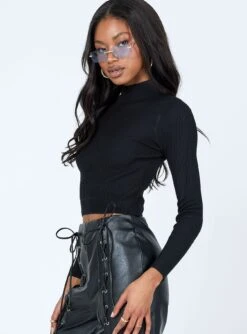 Princess Polly Kobe Long Sleeve Top Black -Princess Polly Sales 3 modelinfo Tori us2 87fc3a88 eefa 458d 910d 7302e69e0e0a