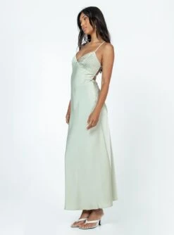 Princess Polly Dennings Maxi Dress Sage -Princess Polly Sales 3 modelinfo Vivien us4 444f823a ce99 4dd6 adad f50fa1034995