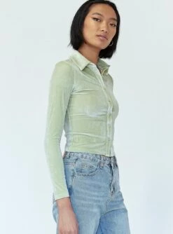 Princess Polly Elody Long Sleeve Top Velvet Green -Princess Polly Sales 3 modelinfo chloe us2 8