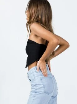 Princess Polly Amaia Top Black -Princess Polly Sales 3 modelinfo elise us2 d6f07f38 c401 4f81 b2f4 e7ae94afe5c2