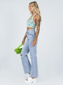 Princess Polly Monaco Denim Jeans -Princess Polly Sales 3 modelinfo emma leigh us4 8606ef55 856b 4454 b07c 56feecf9343f