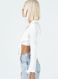 Princess Polly Venga Long Sleeve Top White -Princess Polly Sales 3 modelinfo emma leigh us4 d5d1fb08 0011 4395 a080 fc6dd3a2d825