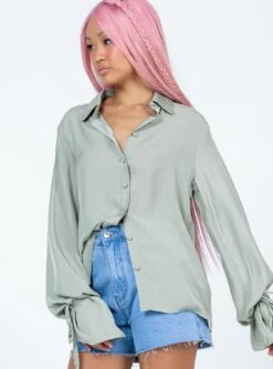 Princess Polly Forbidden Shirt Sage -Princess Polly Sales 3 modelinfo jayechelle us4 c079e345 be63 48d4 8214 7370a27ac80f