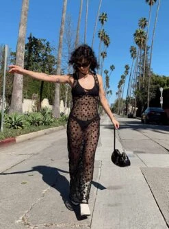 Princess Polly Britton Lace Maxi Dress Black -Princess Polly Sales 3 modelinfo jessie us2 51b18366 760e 4060 822d 3fe31f811b9e