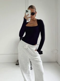 Kentwell Bolero Bodysuit Black -Princess Polly Sales 3 modelinfo kiana us2 d28f6c2d 43fe 4d32 9371 64d3db9c1e25