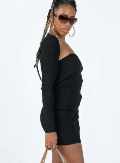 Hellie Mini Dress Black 6 Hellie Mini Dress Black -Princess Polly Sales 3 modelinfo lola us4 3c9dd6d8 021a 4508 99fc 856216176ca3