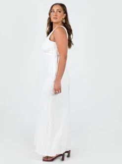 Princess Polly Nellie Maxi Dress White -Princess Polly Sales 3 modelinfo mikayla us8 70e92e5b 0490 4f22 876e e86671bf225d