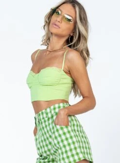 Princess Polly Landon Top Green -Princess Polly Sales 3 modelinfo nathalia us2 99f06180 aad5 44ba bee6 632c830228d9