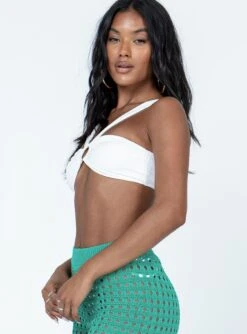 Princess Polly Keoni Top White 10 Princess Polly Keoni Top White -Princess Polly Sales 3 modelinfo yarelis us2 3d5cbbc6 610d 4386 8c8a a556c0c203ea