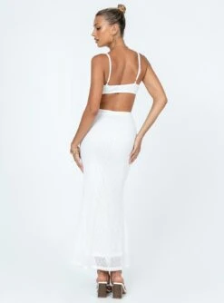 Princess Polly Shanni Maxi Dress White 10 Princess Polly Shanni Maxi Dress White -Princess Polly Sales 4 modelinfo Alexis us2 f5d1d74a 55bb 4d6a a723 592d3259a908