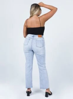 Princess Polly Stowe Denim Jeans -Princess Polly Sales 4 modelinfo Jasmine US8 f414fe04 c734 4c0e 960e 1fd077514672