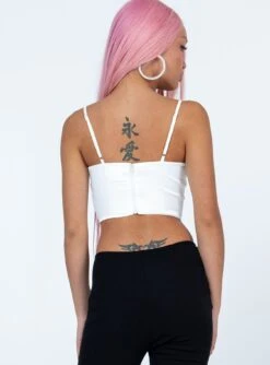 Princess Polly Collaroy Top White 11 Princess Polly Collaroy Top White -Princess Polly Sales 4 modelinfo Jayechelle us4 029ae718 0910 46f5 89f8 2d7e2ad6a5f0