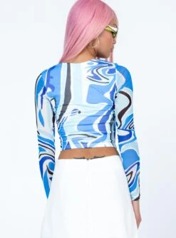 Princess Polly Jayce Long Sleeve Top Blue -Princess Polly Sales 4 modelinfo Jayechelle us4 ef224831 2f35 49cc a0d3 d4d14aaee3d2