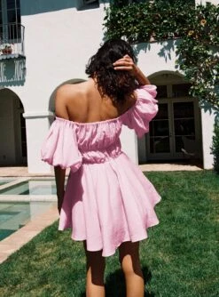 Princess Polly Halton Mini Dress Pink -Princess Polly Sales 4 modelinfo Natalia us4 3196a0f5 c520 433b ba2f 0205e2fa9313