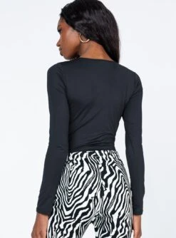 Tori Long Sleeve Bodysuit Black -Princess Polly Sales 4 modelinfo Tori us2 6f2ed30c 53fa 4a82 a37b f8f52ad2b439