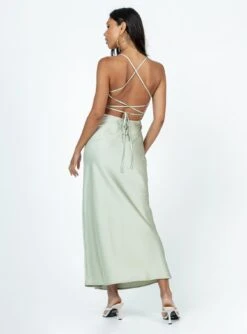 Princess Polly Dennings Maxi Dress Sage -Princess Polly Sales 4 modelinfo Vivien us4 24f2590a 8722 41cf a222 0362474e8d03