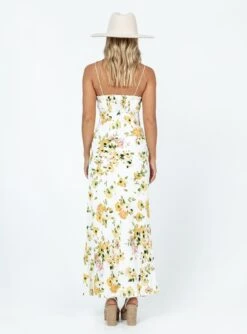 Princess Polly Emily Maxi Dress White / Yellow Floral -Princess Polly Sales 4 modelinfo anni us2 fc1469d3 2edd 4374 bf8b 06531f0d7f8b