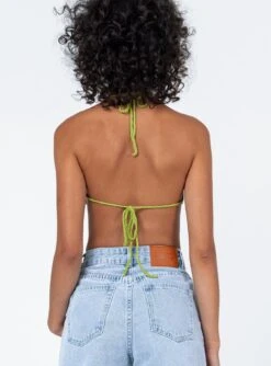 Princess Polly Vermont Top Green -Princess Polly Sales 4 modelinfo bella us2 4f00ebf5 de04 4625 bbba ac572b9f6b0d