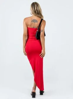Princess Polly Blane Maxi Dress Red 10 Princess Polly Blane Maxi Dress Red -Princess Polly Sales 4 modelinfo cathlin us2 eea10d35 f1dc 4142 bbef 18fa71dee0e0