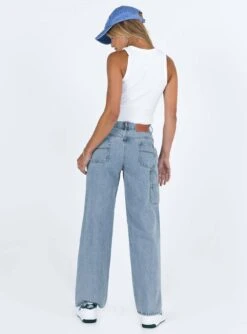 Princess Polly Tami Cargo Jeans Mid Wash Denim 11 Princess Polly Tami Cargo Jeans Mid Wash Denim -Princess Polly Sales 4 modelinfo grace us2 563454bd 0115 4146 976f eb0879d3e688
