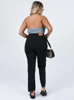 Princess Polly Lana Highrise Straight Leg Jeans Black -Princess Polly Sales 4 modelinfo jasmin us8 240d2d02 7dc2 472a 8aa6 f7ba0aeb9629