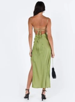Princess Polly Leyana Maxi Dress Green -Princess Polly Sales 4 modelinfo josie us2 e836bbe3 016a 4af8 9151 f6eacb5c3479