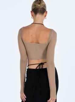 Princess Polly Beverly Long Sleeve Top Beige -Princess Polly Sales 4 modelinfo kiana us2 394b527a c813 421a aea0 d5c38b2b552c